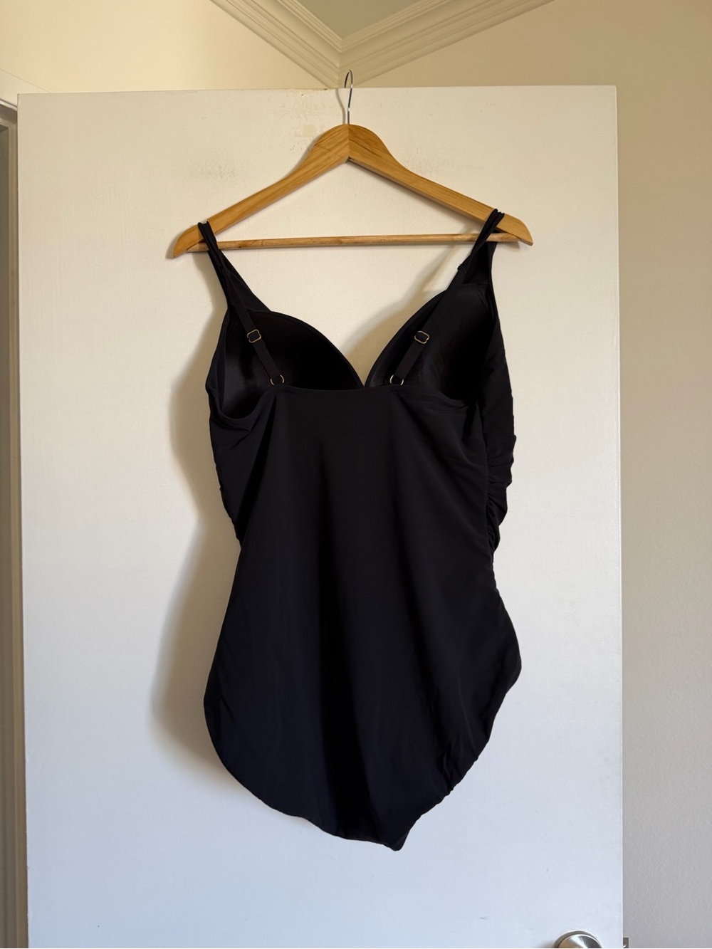 Lands’ End Black Cinched Waist Shelf Bra Classic One Piece Swimsuit size 16 EUC - Picture 4 of 7